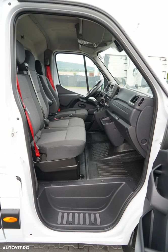 Renault MASTER / BLAZER / PANEL / 2023 - 34