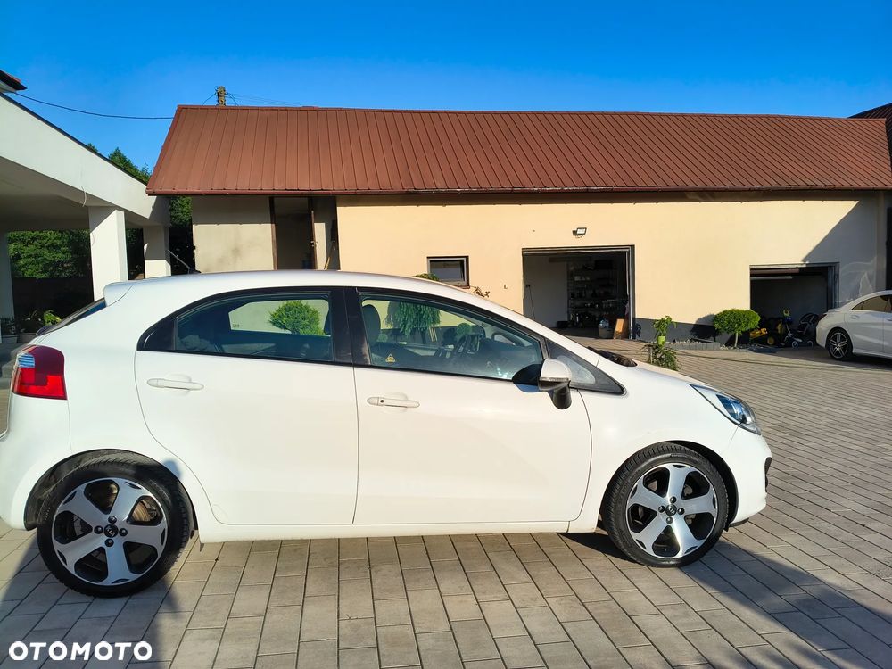 Kia Rio 1.4 crdi L - 8