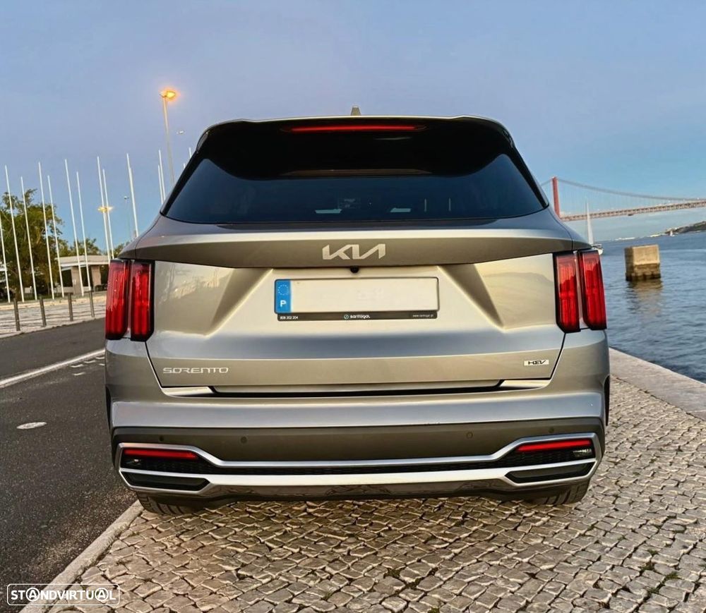 Kia Sorento 1.6 T-GDI HEV Concept - 8