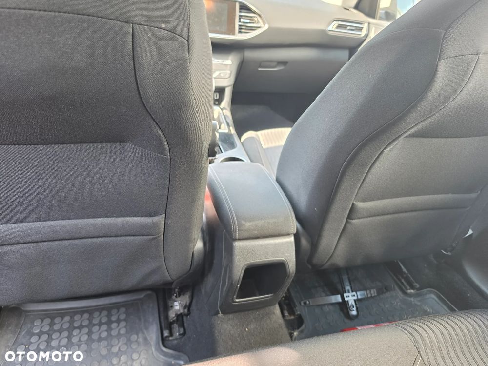 Peugeot 308 1.6 HDi Access - 21