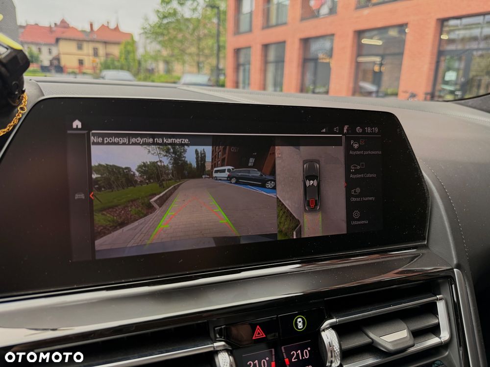 BMW Seria 8 - 17