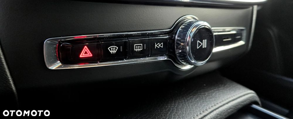 Volvo V90 Cross Country D5 AWD Geartronic Pro - 34