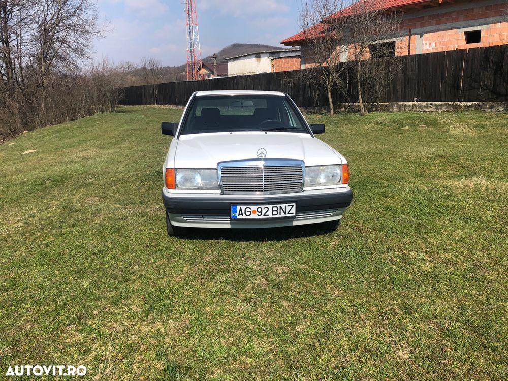 Mercedes-Benz 190 - 1