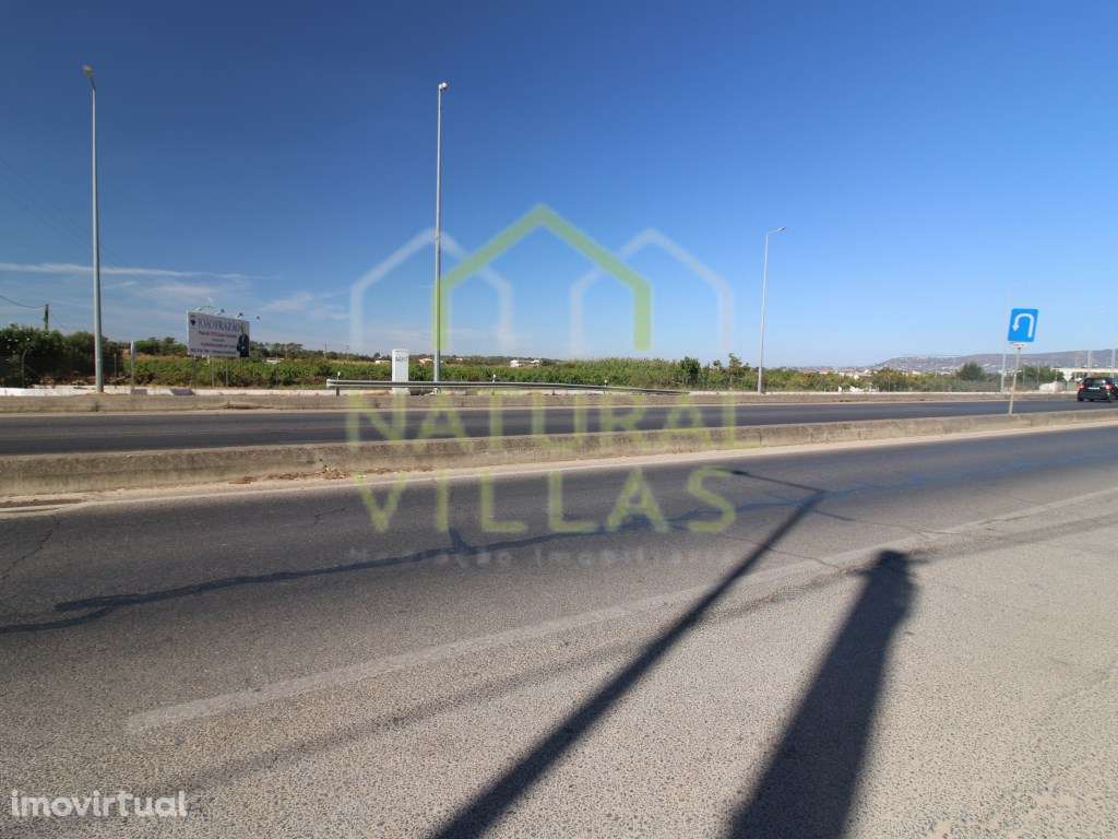 Moradia na EN125 - Patacão, Faro - Grande imagem: 2/4