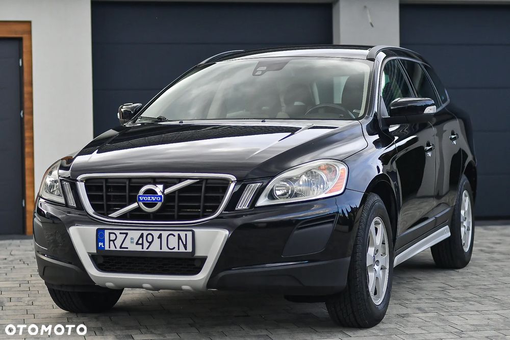 Volvo XC 60 D5 AWD - 8