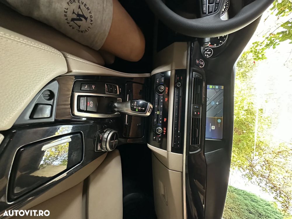 BMW Seria 5 525d xDrive - 6