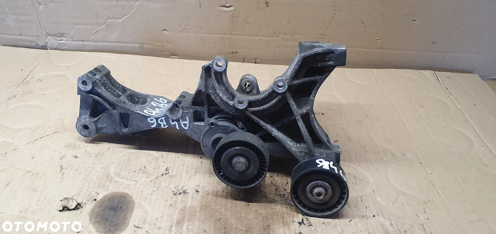 Podstawa łapa alternatora Audi A4 B6 1.9 TDI 036903143B - 4