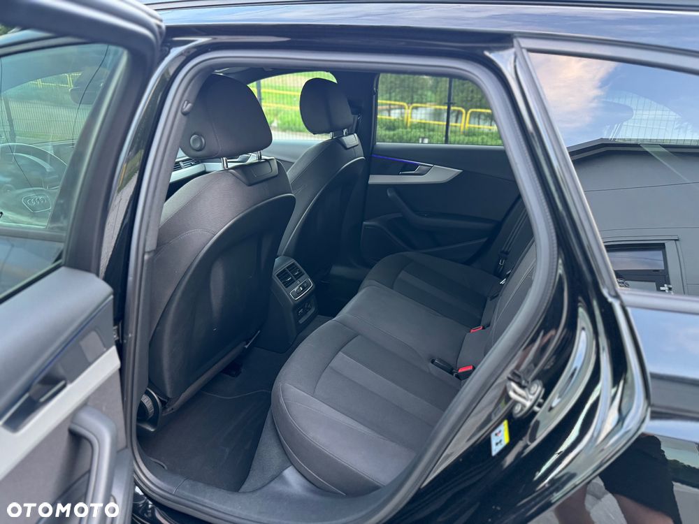 Audi A4 Avant - 16
