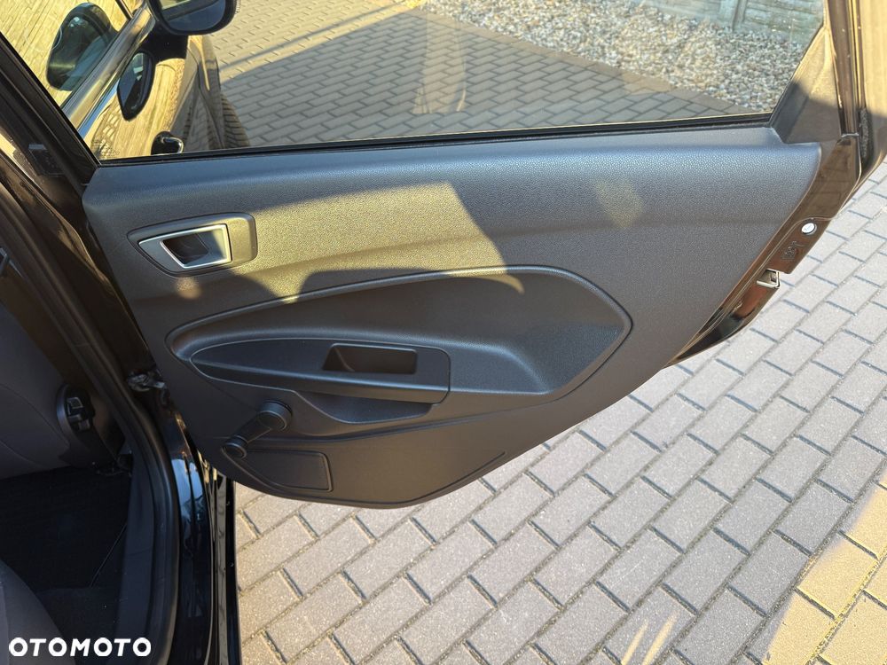 Ford Fiesta - 15