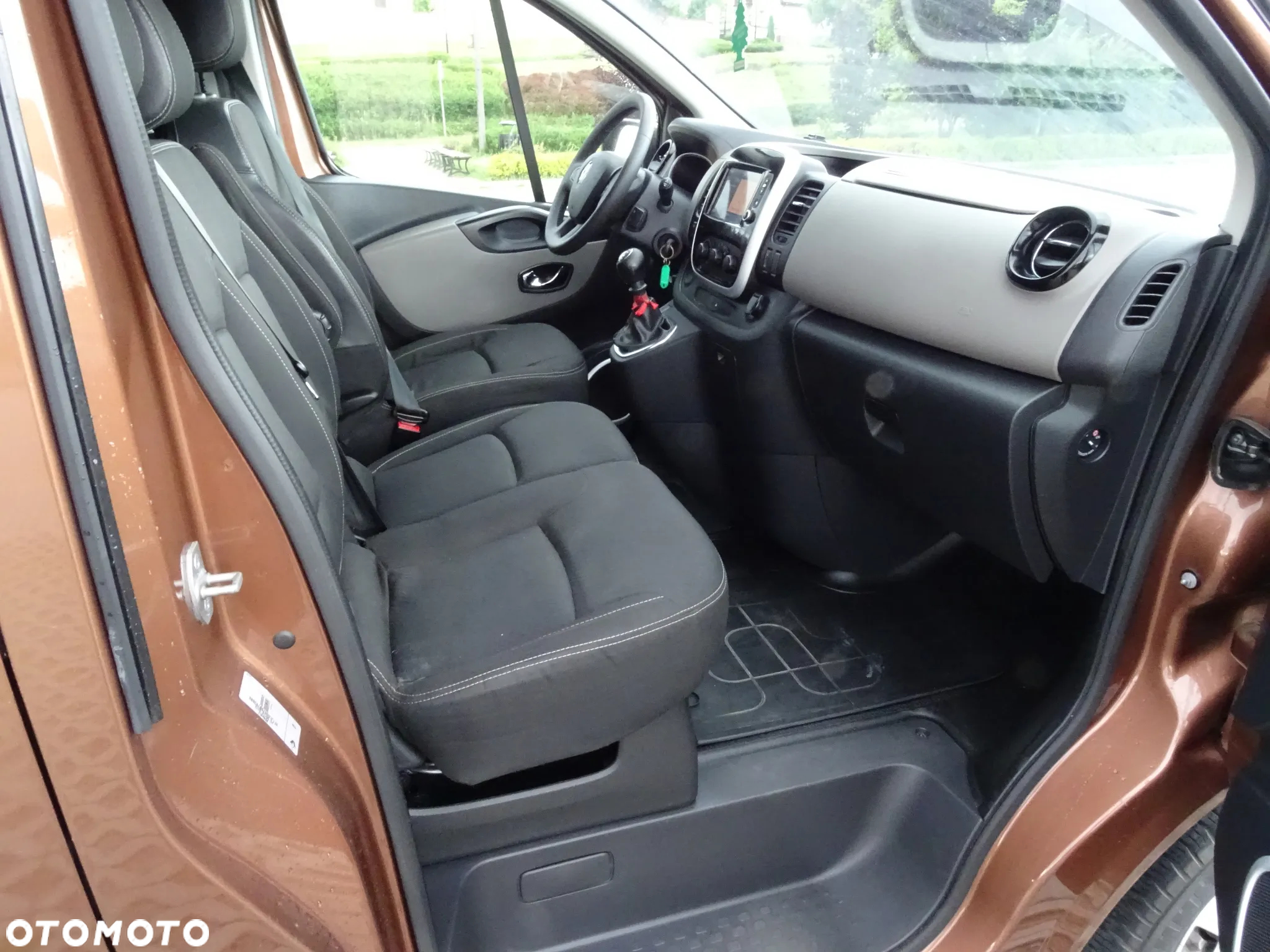 Renault Trafic SpaceClass 1.6 dCi - 16