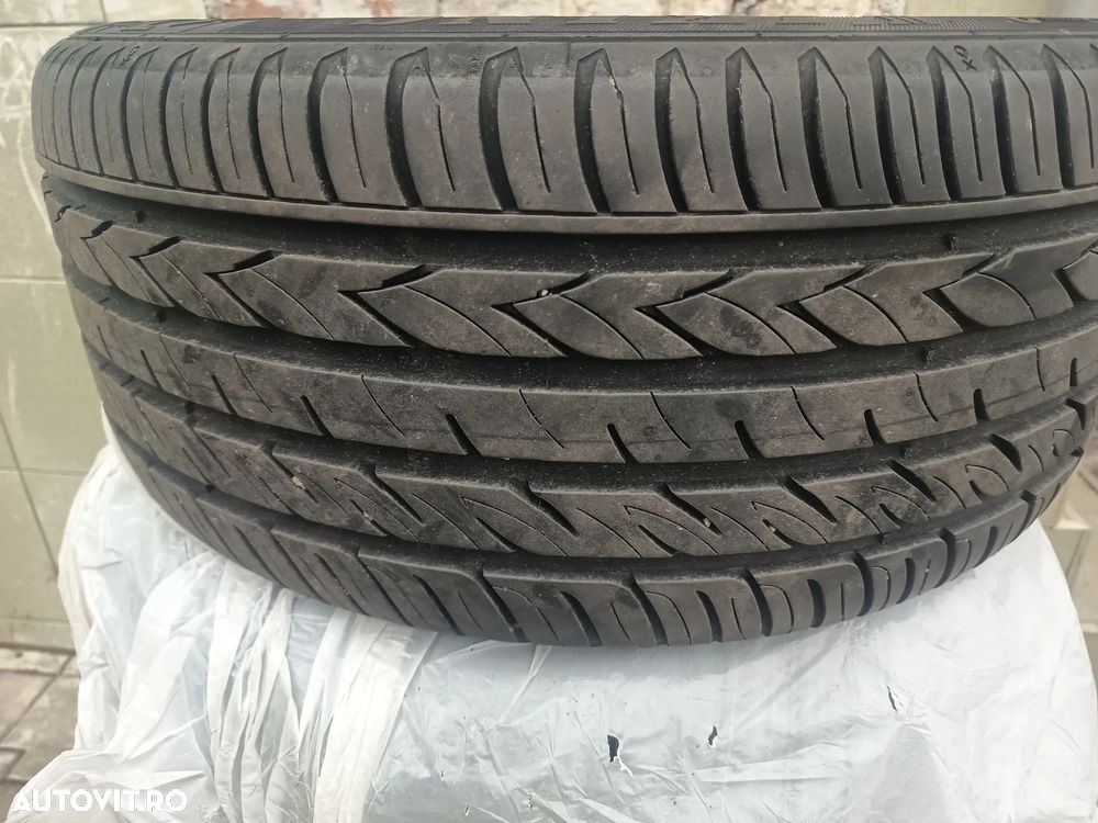 Mercedes-Benz E 220 CDI DPF BlueEFFICIENCY 7G-TRONIC Elegance - 11