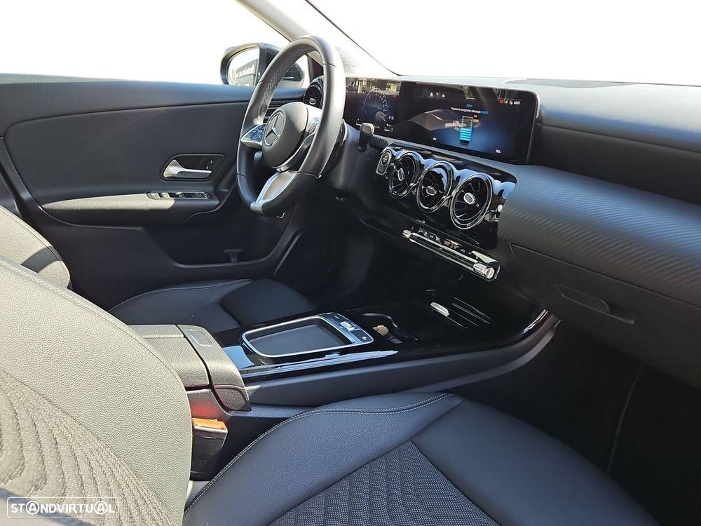 Mercedes-Benz A 250 - 15