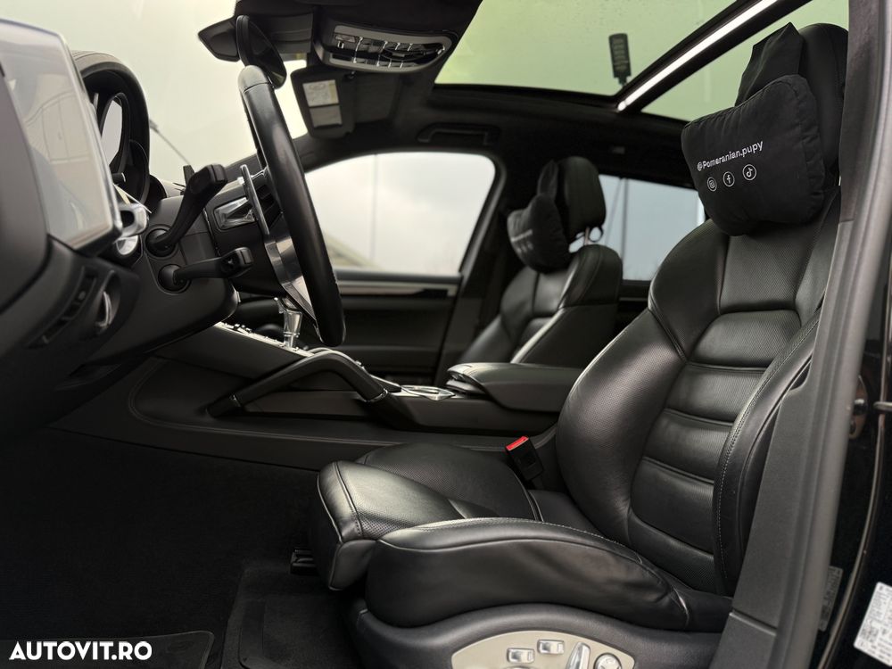 Porsche Cayenne - 18
