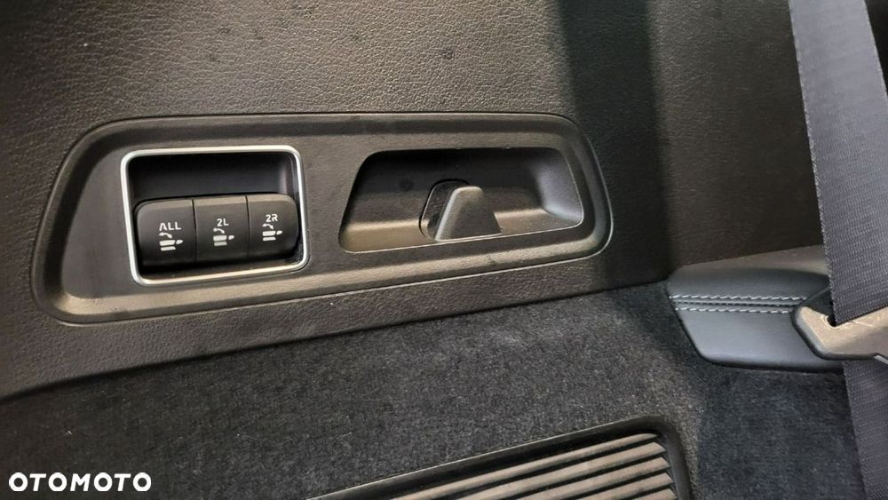 Mercedes-Benz GLS - 34
