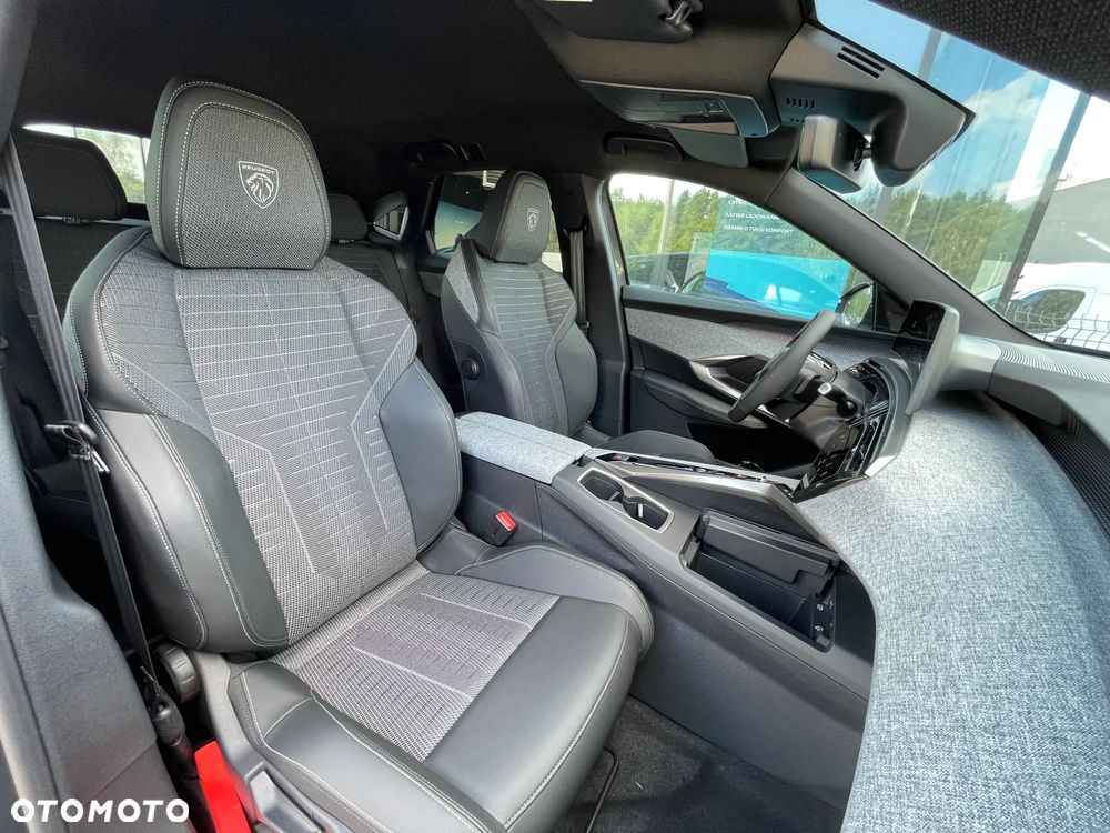 Peugeot 3008 1.2 PureTech mHEV GT S&S e-DCS6 - 27