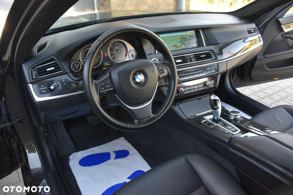 BMW Seria 5 518d Luxury Line - 10