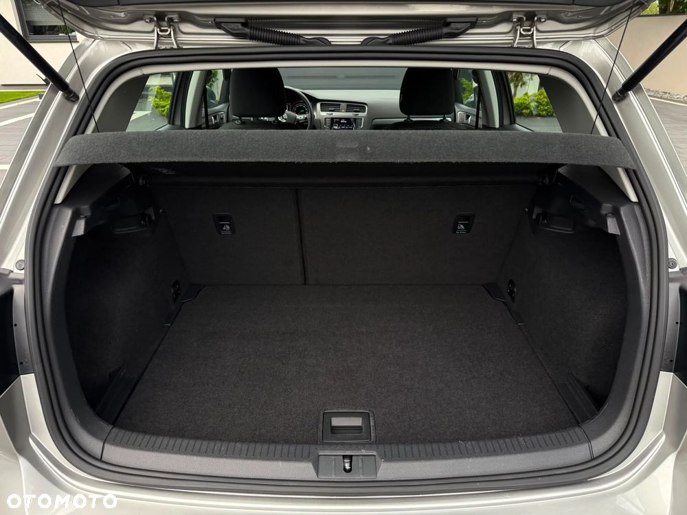 Volkswagen Golf 1.4 TSI BlueMotion Technology DSG Comfortline - 26