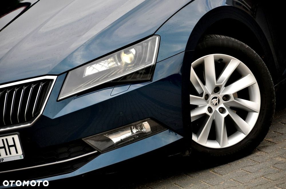 Skoda Superb 2.0 TDI SCR 4x4 Style DSG - 6
