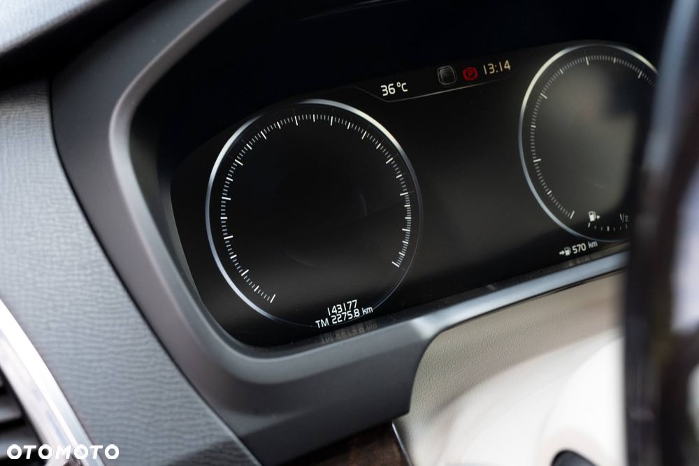 Volvo XC 90 D5 AWD Inscription 7os - 16