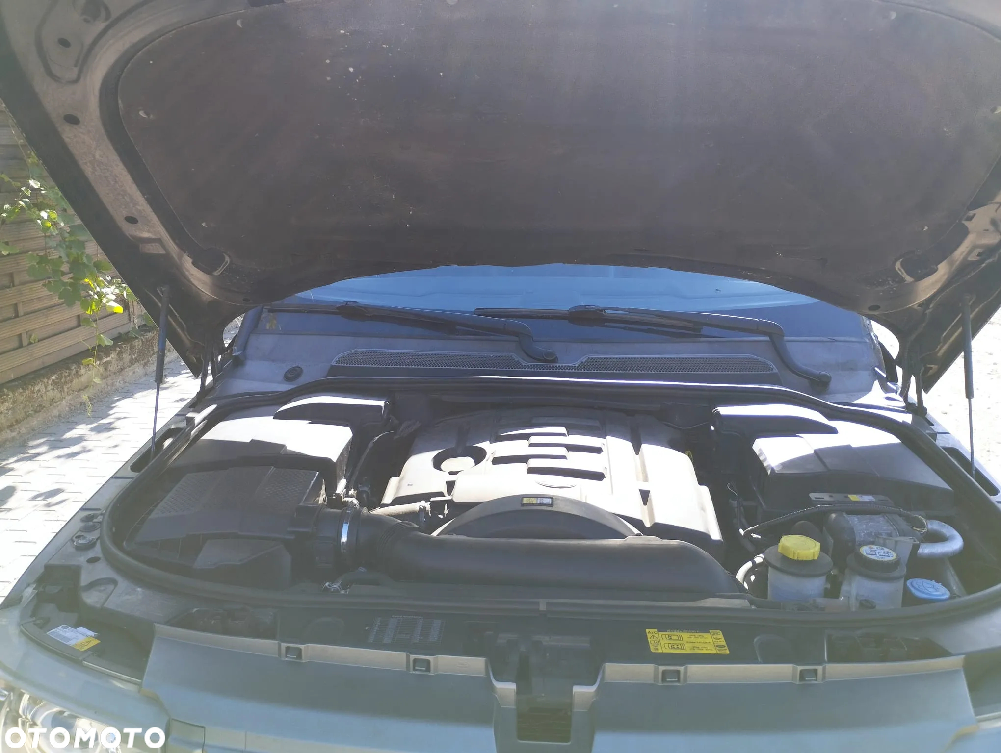 Land Rover Range Rover Sport TDV6 HSE - 16