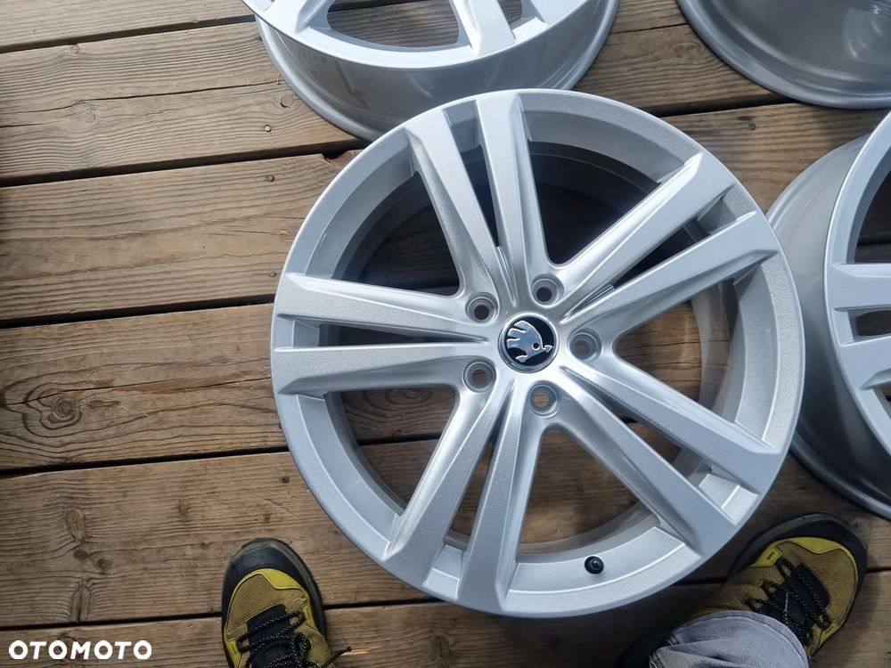 SEAT LEON 3,CUPRA,VW GOLF 8,AUDI A3,SKODA SUPERB 7,5X18 ET51 5X112 super - 9