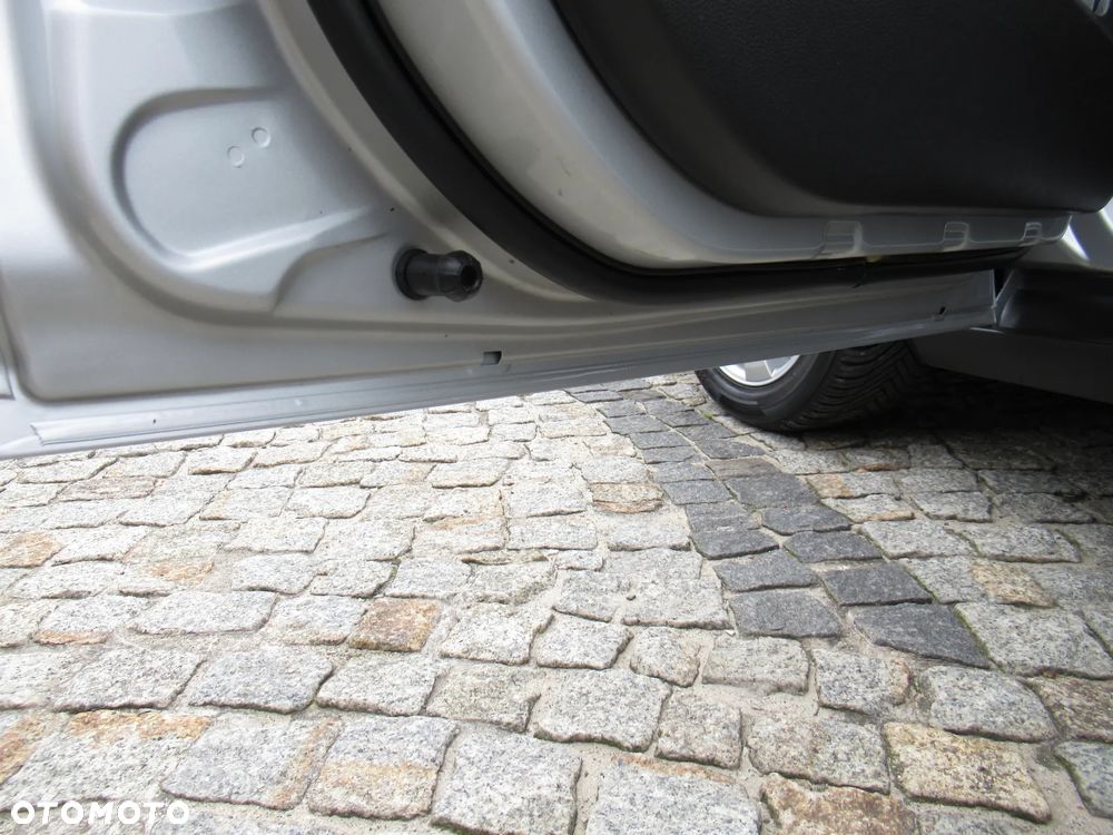 Ford Focus 1.6 Ambiente - 21