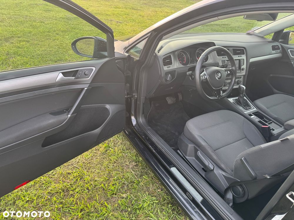 Volkswagen Golf - 16