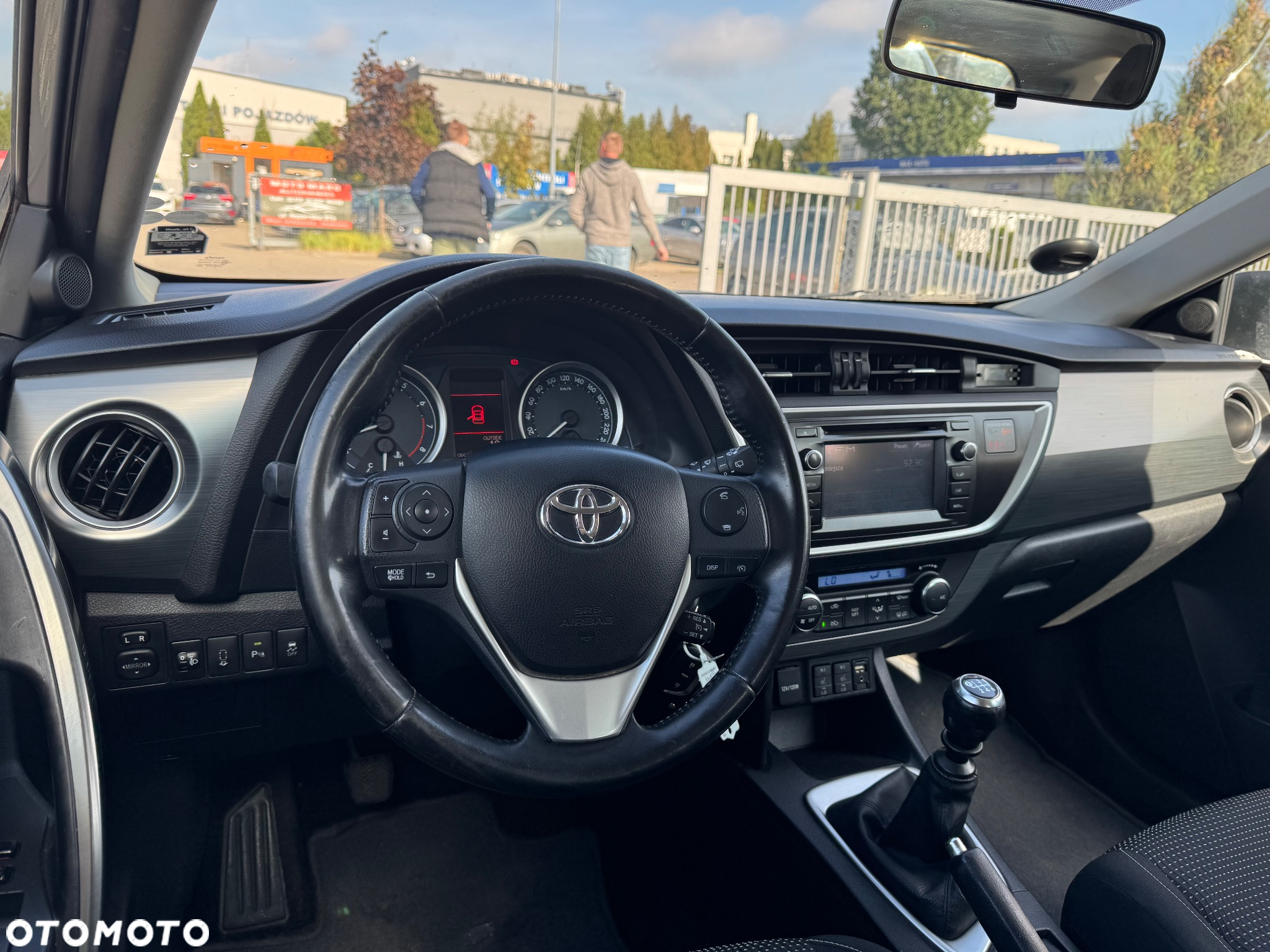 Toyota Auris 1.6 Premium - 29