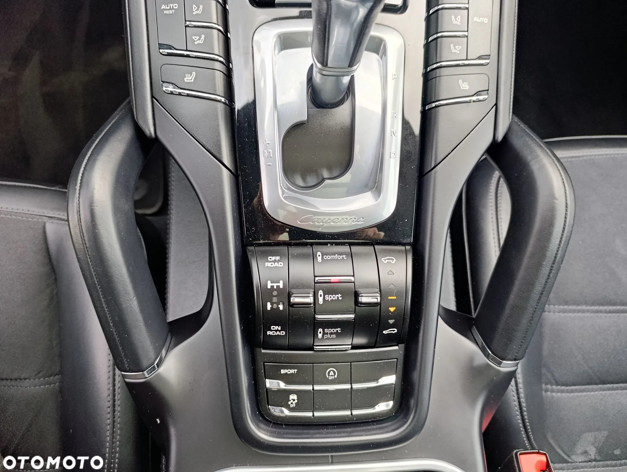 Porsche Cayenne S Diesel Platinum Edition - 24