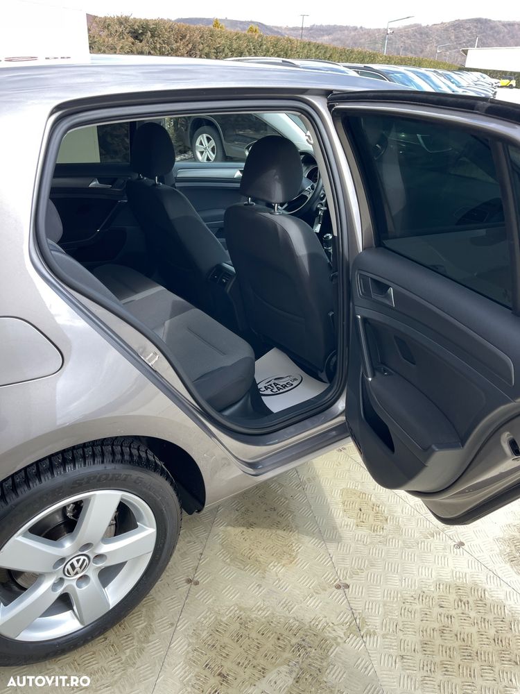 Volkswagen Golf 1.2 TSI BMT Comfortline - 25