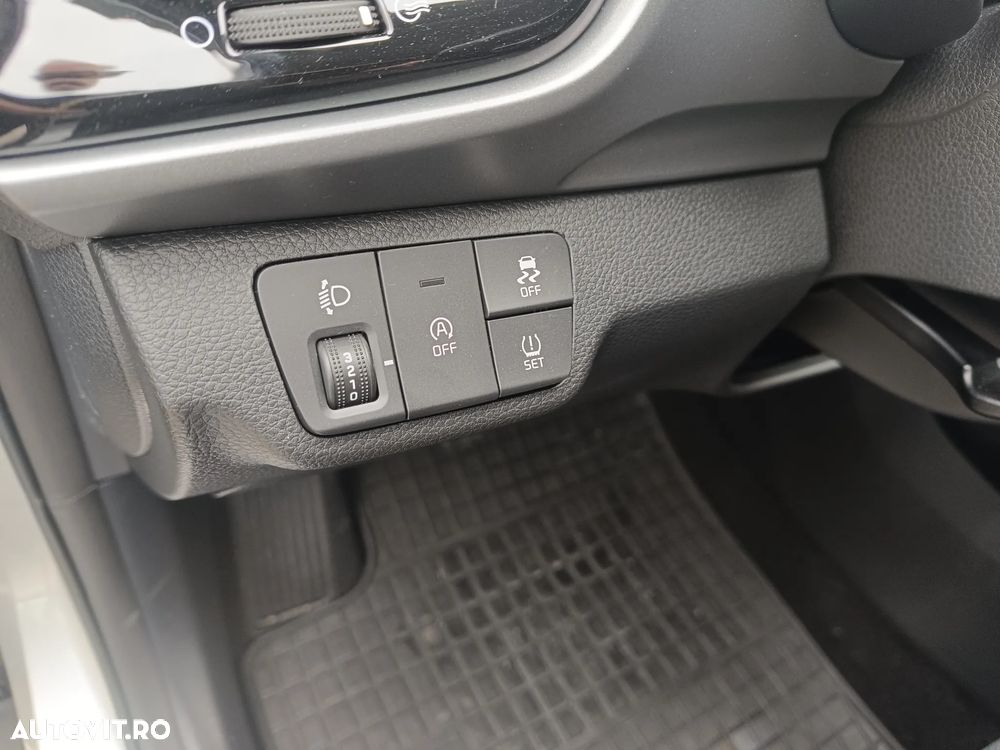 Kia Stonic 1.2 MPI 5MT Urban - 11