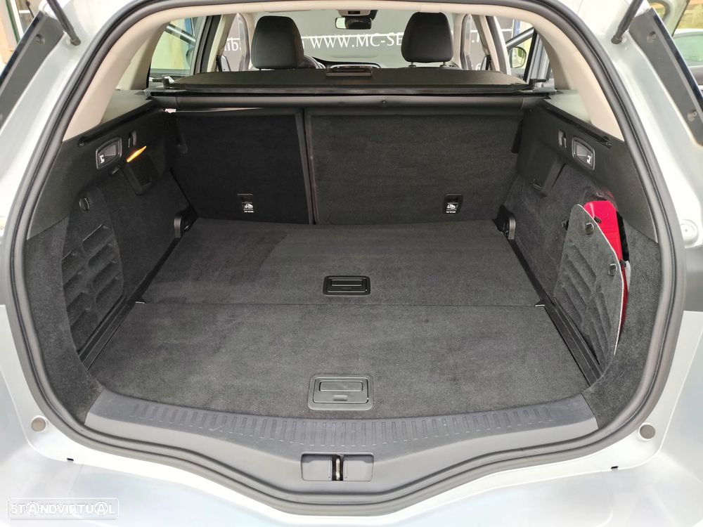 Renault Mégane Sport Tourer BLUE dCi 115 BUSINESS EDITION - 9