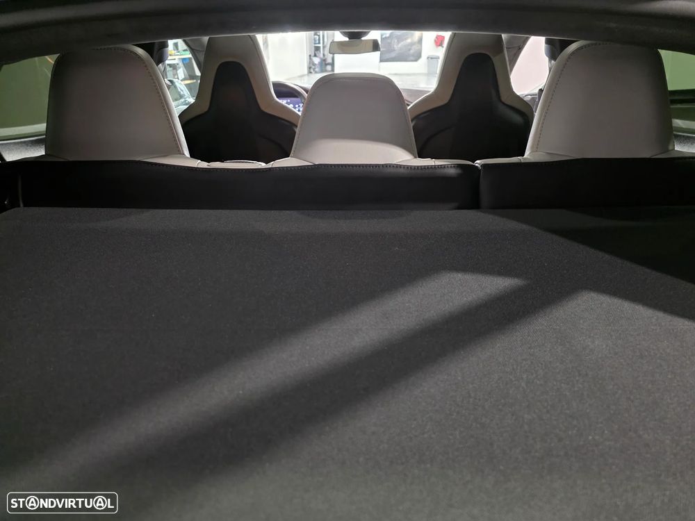 Tesla Model S 85 - 10