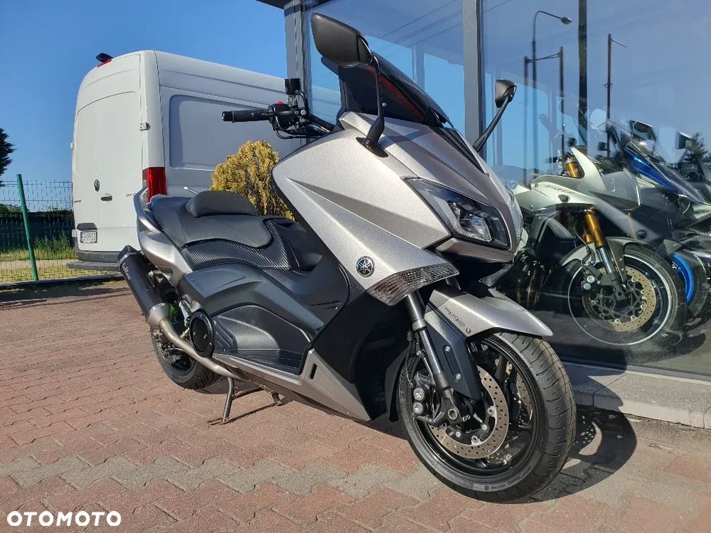 Yamaha Tmax - 22
