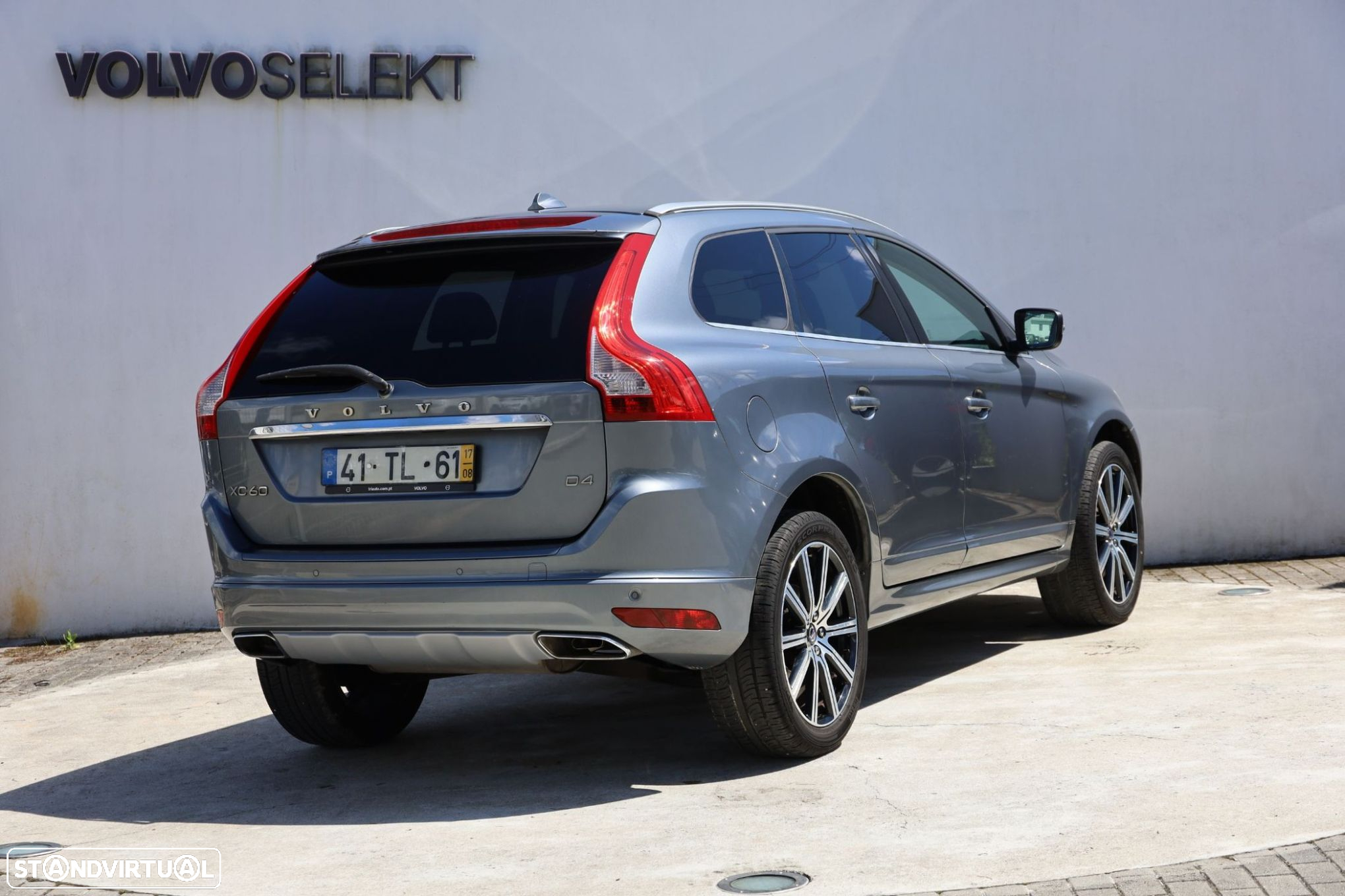Volvo XC 60 2.0 D4 Dynamic Edition Geartronic - 2
