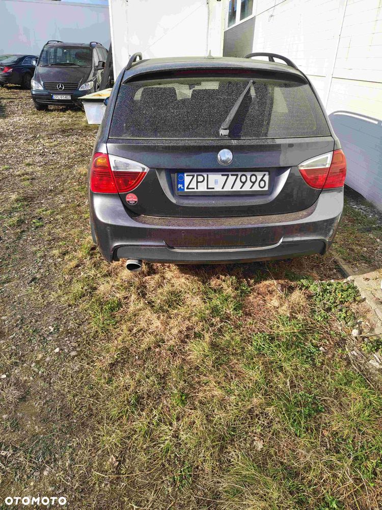 BMW Seria 3 320i - 1