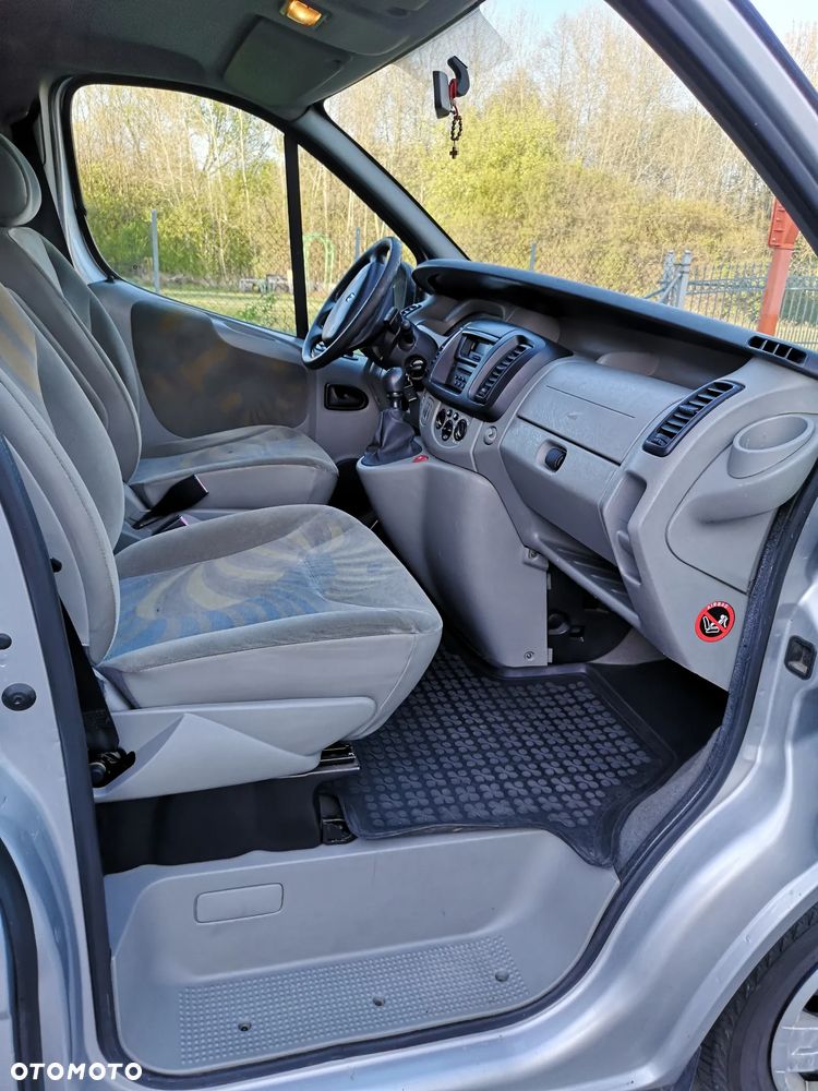Renault Trafic - 16