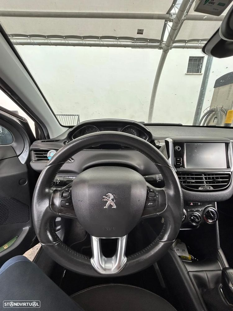 Peugeot 208 1.2 PureTech Active - 6