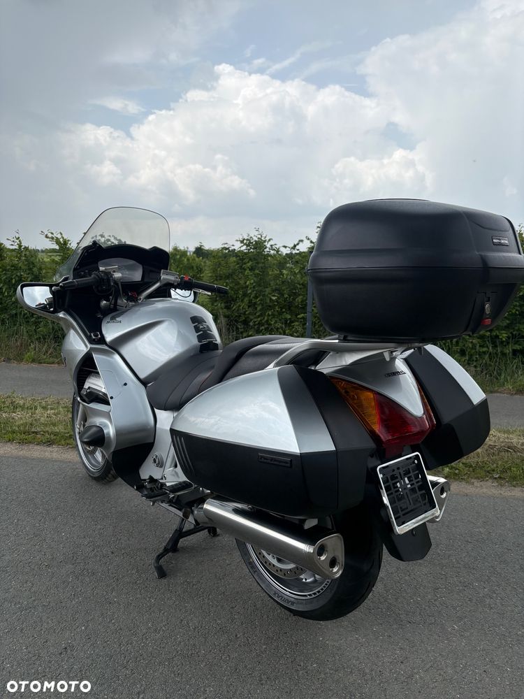 Honda ST - 16