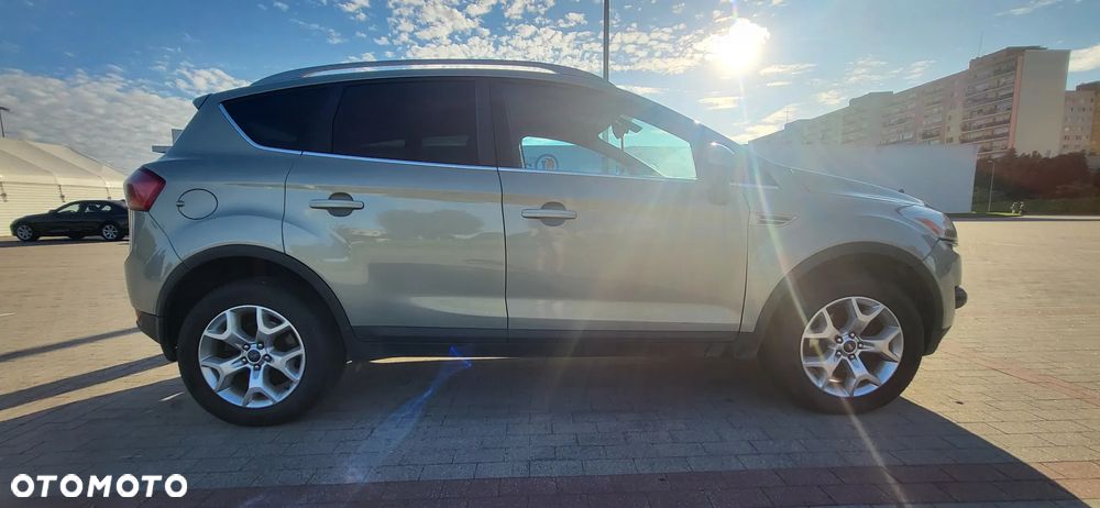 Ford Kuga 2.0 TDCi Titanium FWD - 8