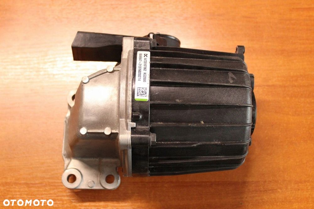 SEPARATOR OLEJU MERCEDES BENZ OE A4720107962 - 1
