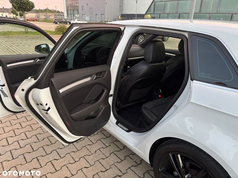 Audi A3 Sportback 2.0 TDI S line Sportpaket - 10