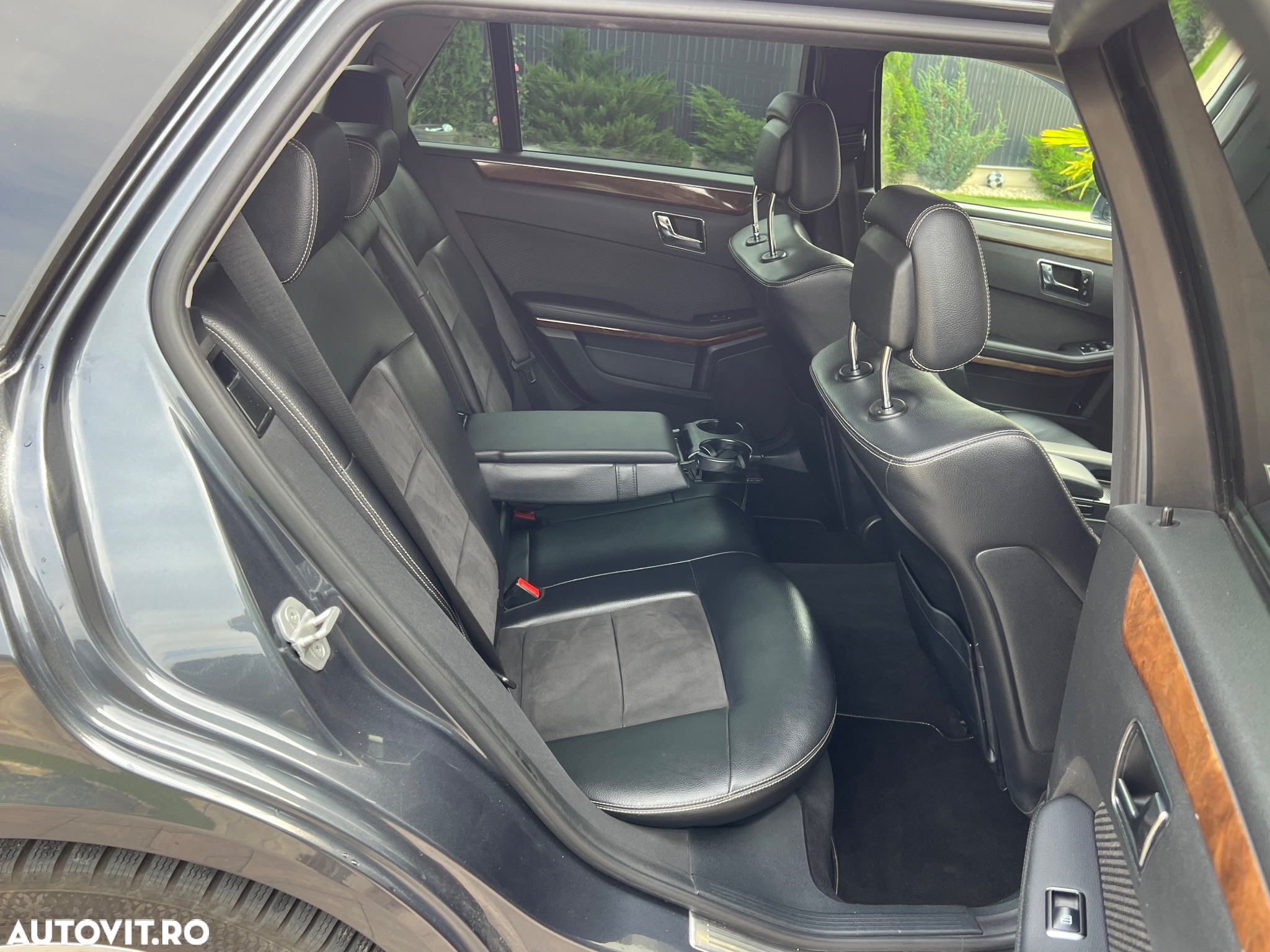 Mercedes-Benz E 200 T BlueTEC 7G-TRONIC Elegance - 33