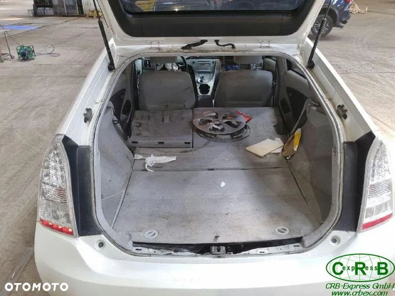 Toyota Prius (Hybrid) - 15