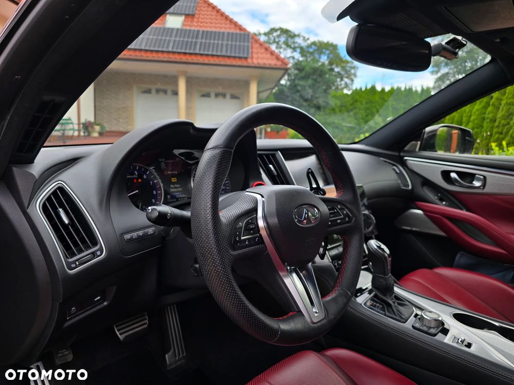 Infiniti Q60 - 11