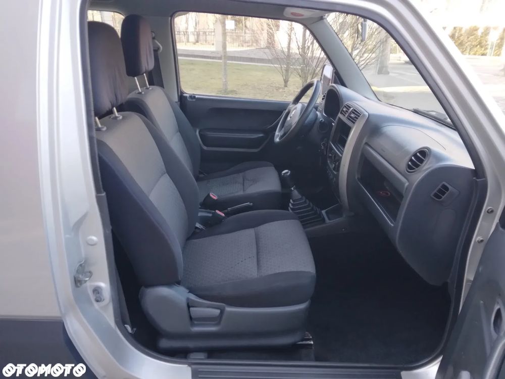 Suzuki Jimny 1.3 JX / Club - 9