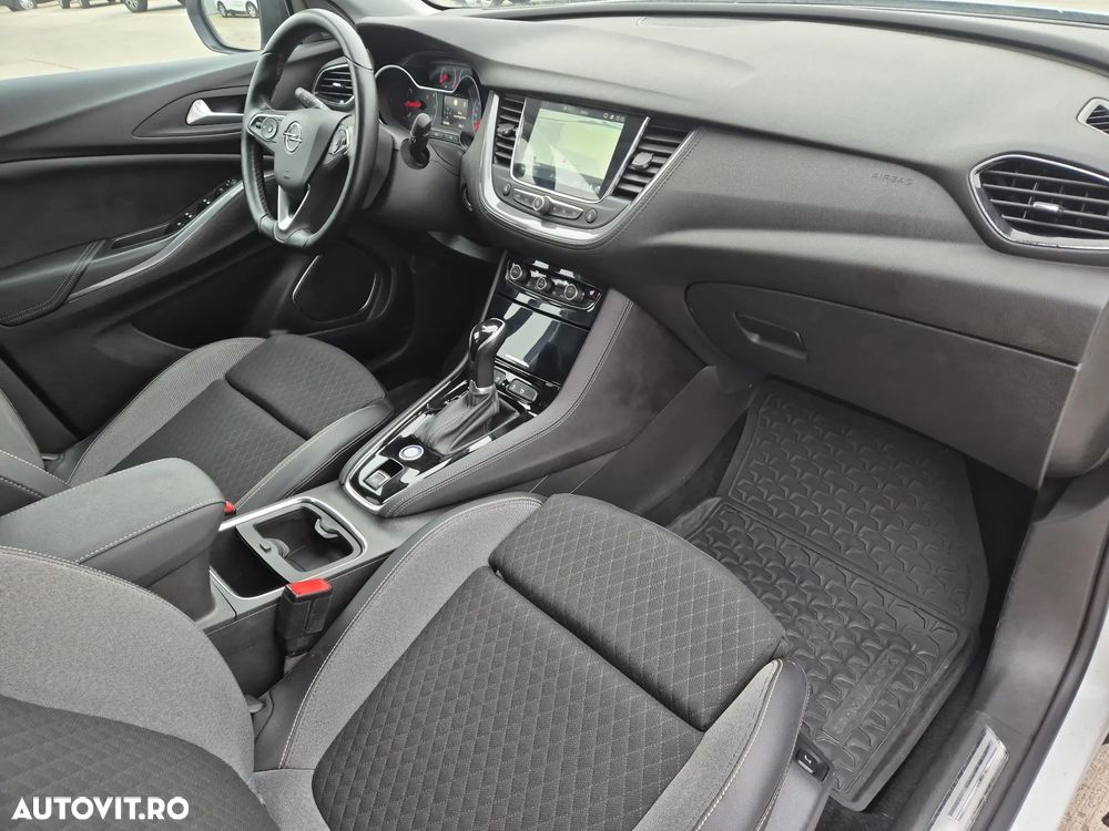 Opel Grandland X 1.6 Turbo START/STOP Aut. Ultimate - 23