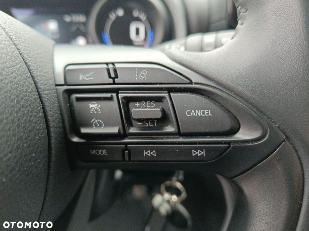 Toyota Yaris Cross Hybrid 1.5 Comfort - 23