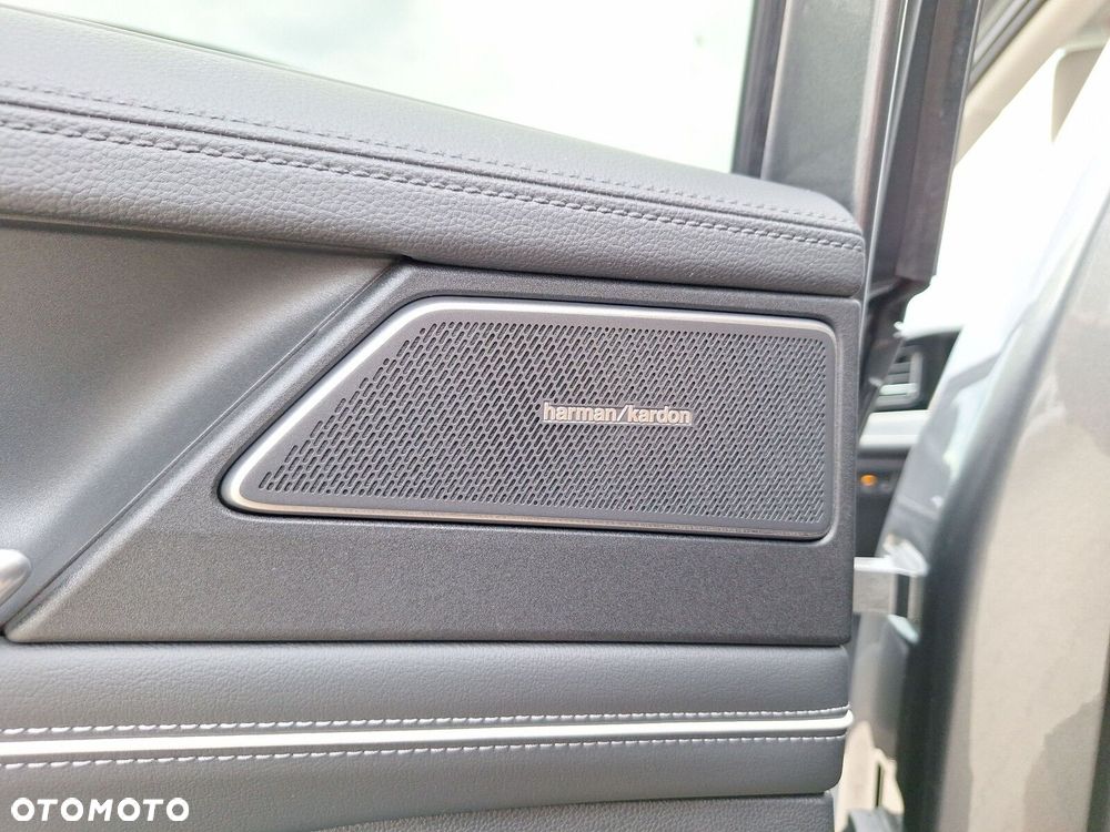 Volkswagen Passat - 32