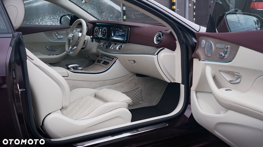 Mercedes-Benz Klasa E - 33